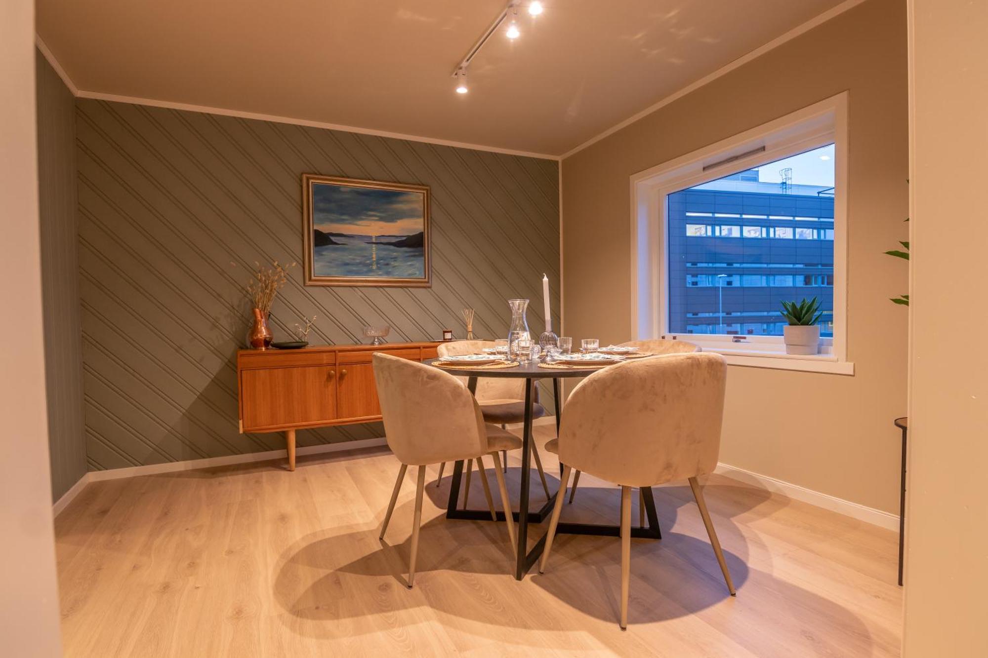 Cozy And Spacious Apartment In City Centre Тромсё Экстерьер фото