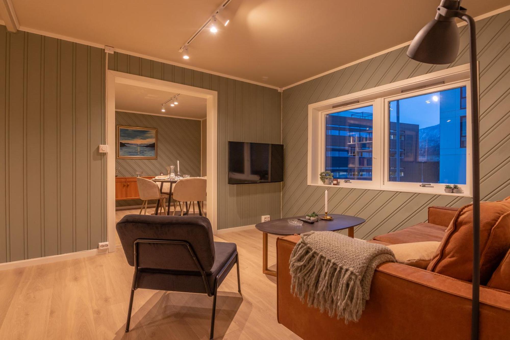 Cozy And Spacious Apartment In City Centre Тромсё Экстерьер фото